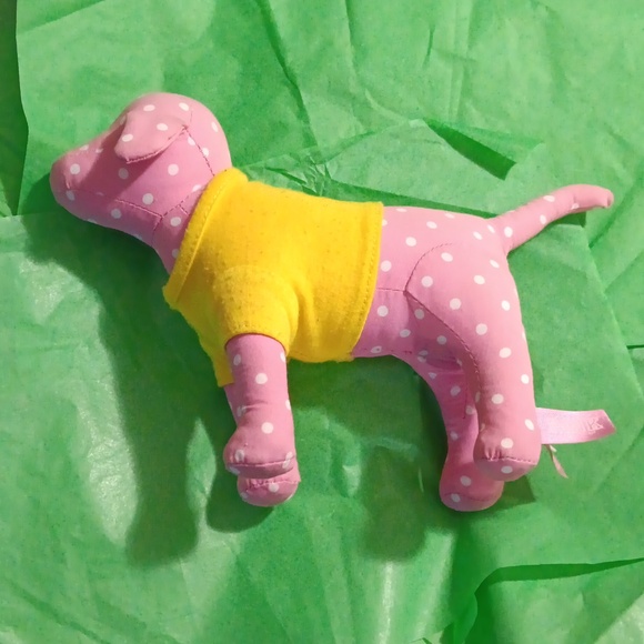 Pink vs puppy 🐶! - Picture 5 of 6